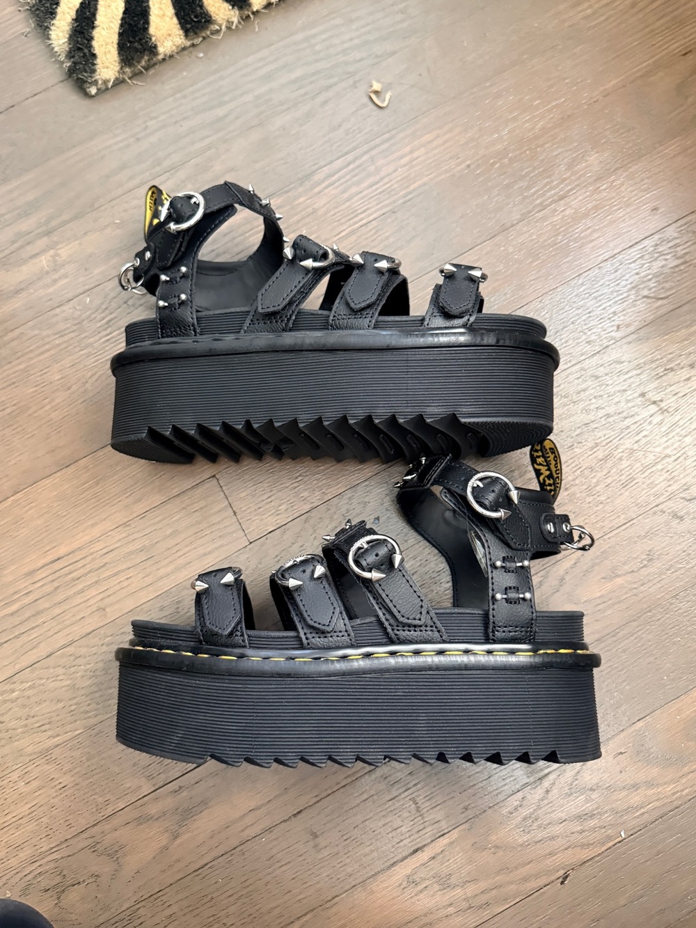 Dr. Martens Blaire Piercing Leather Platform Sandals W7 - Picture 4 of 7
